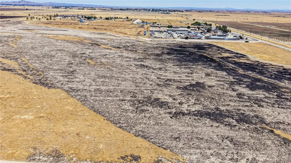 151 94th Street Rosamond, CA 93560