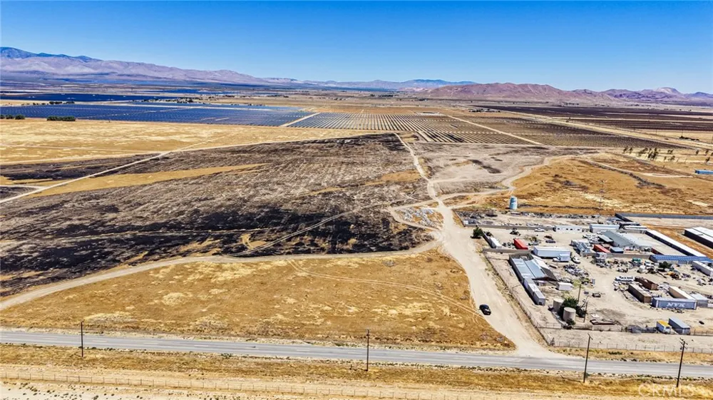 151 94th Street Rosamond, CA 93560