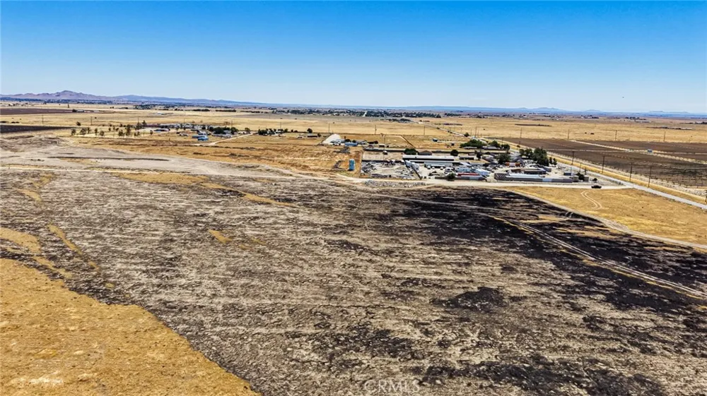 151 94th Street Rosamond, CA 93560