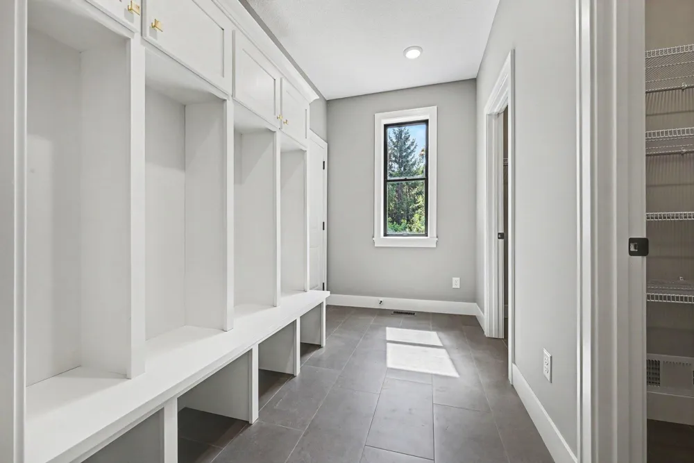 4044 Merriam Road Minnetonka, MN 55305