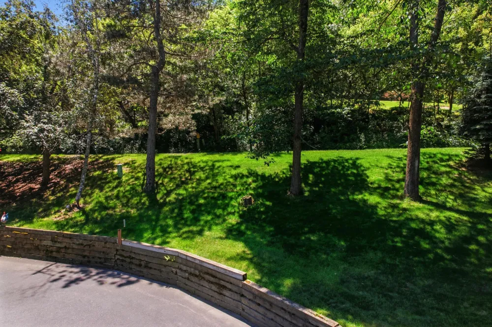 47060 Queens Cove Circle La Crescent, MN 55947