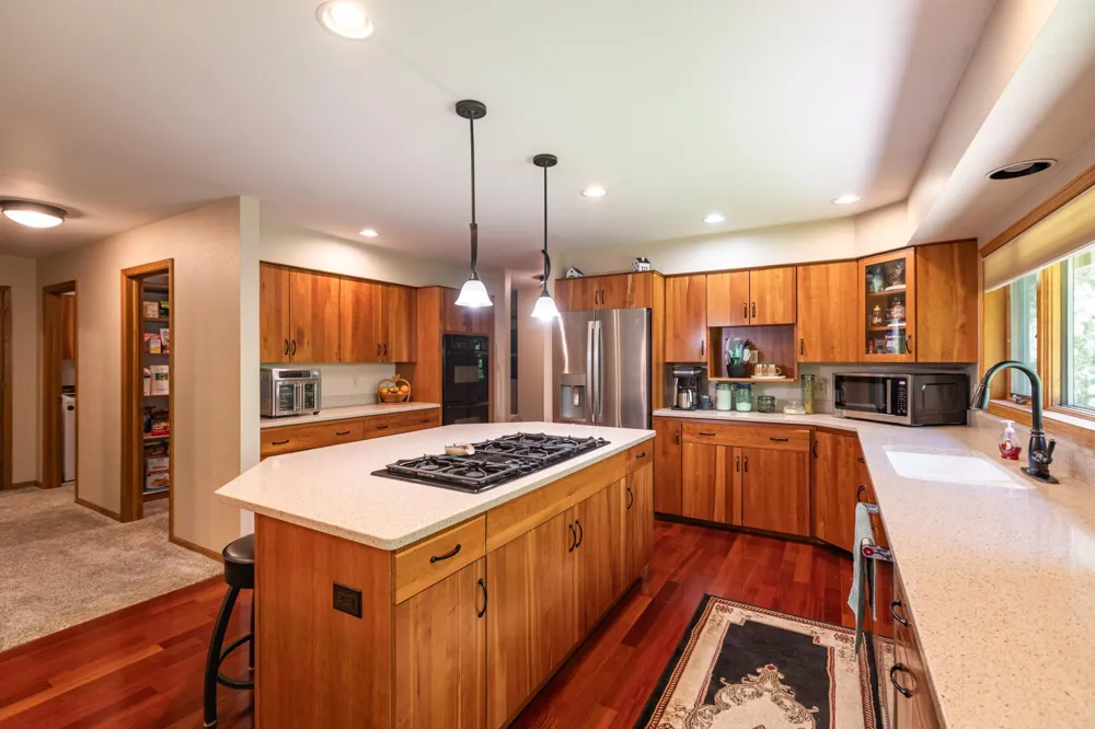 47060 Queens Cove Circle La Crescent, MN 55947