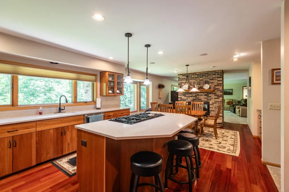 47060 Queens Cove Circle La Crescent, MN 55947