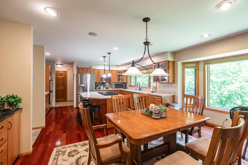 47060 Queens Cove Circle La Crescent, MN 55947