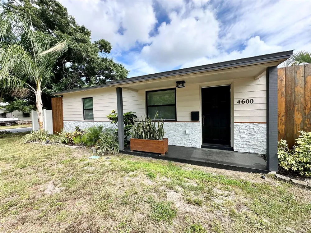 4600 30TH AVENUE St Petersburg, FL 33713