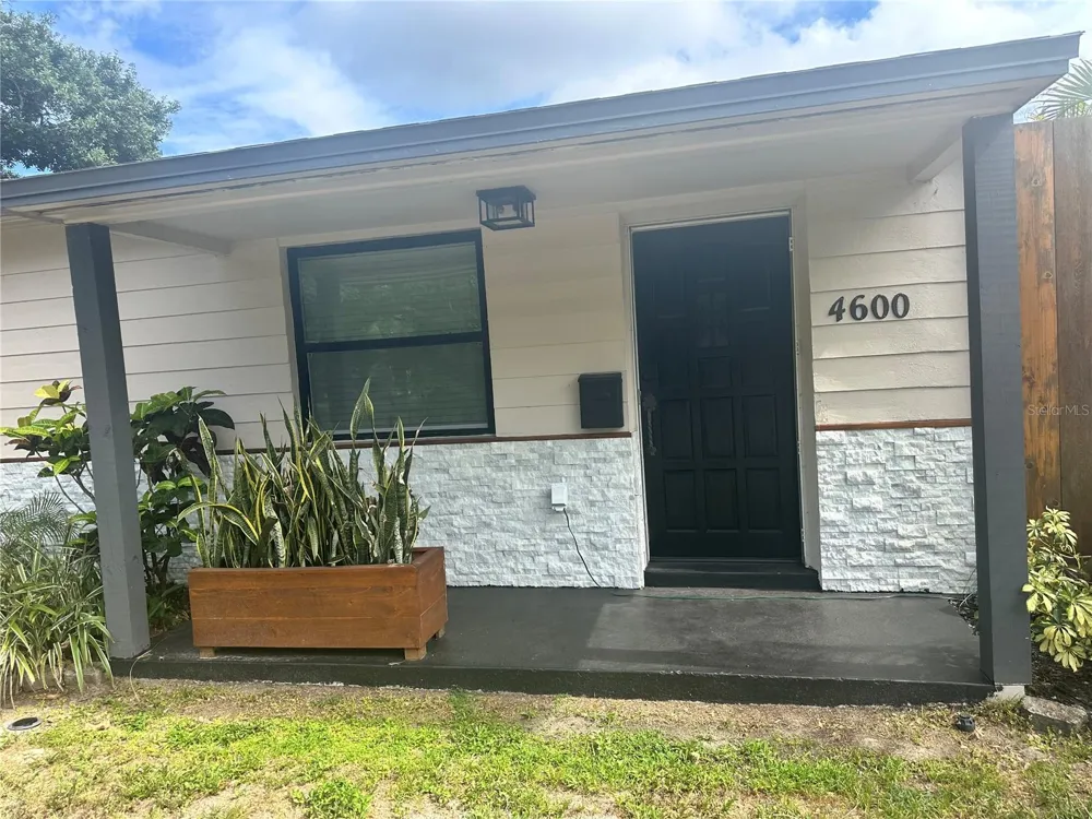 4600 30TH AVENUE St Petersburg, FL 33713