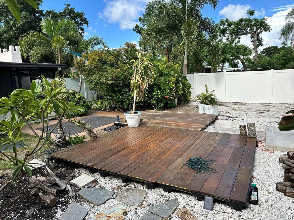 4600 30TH AVENUE St Petersburg, FL 33713