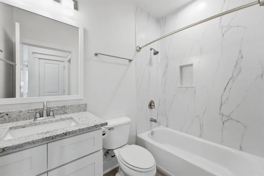 4211 Pointe West Drive #102 Galveston, TX 77554