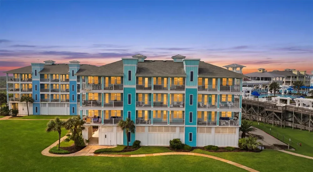 4211 Pointe West Drive #102 Galveston, TX 77554