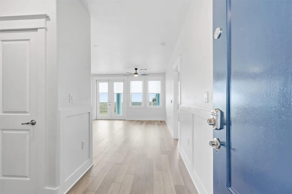 4211 Pointe West Drive #102 Galveston, TX 77554