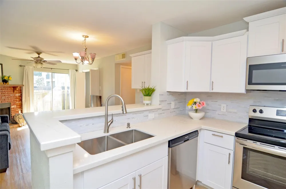 18800 Egret Bay Boulevard #1201 Webster, TX 77058