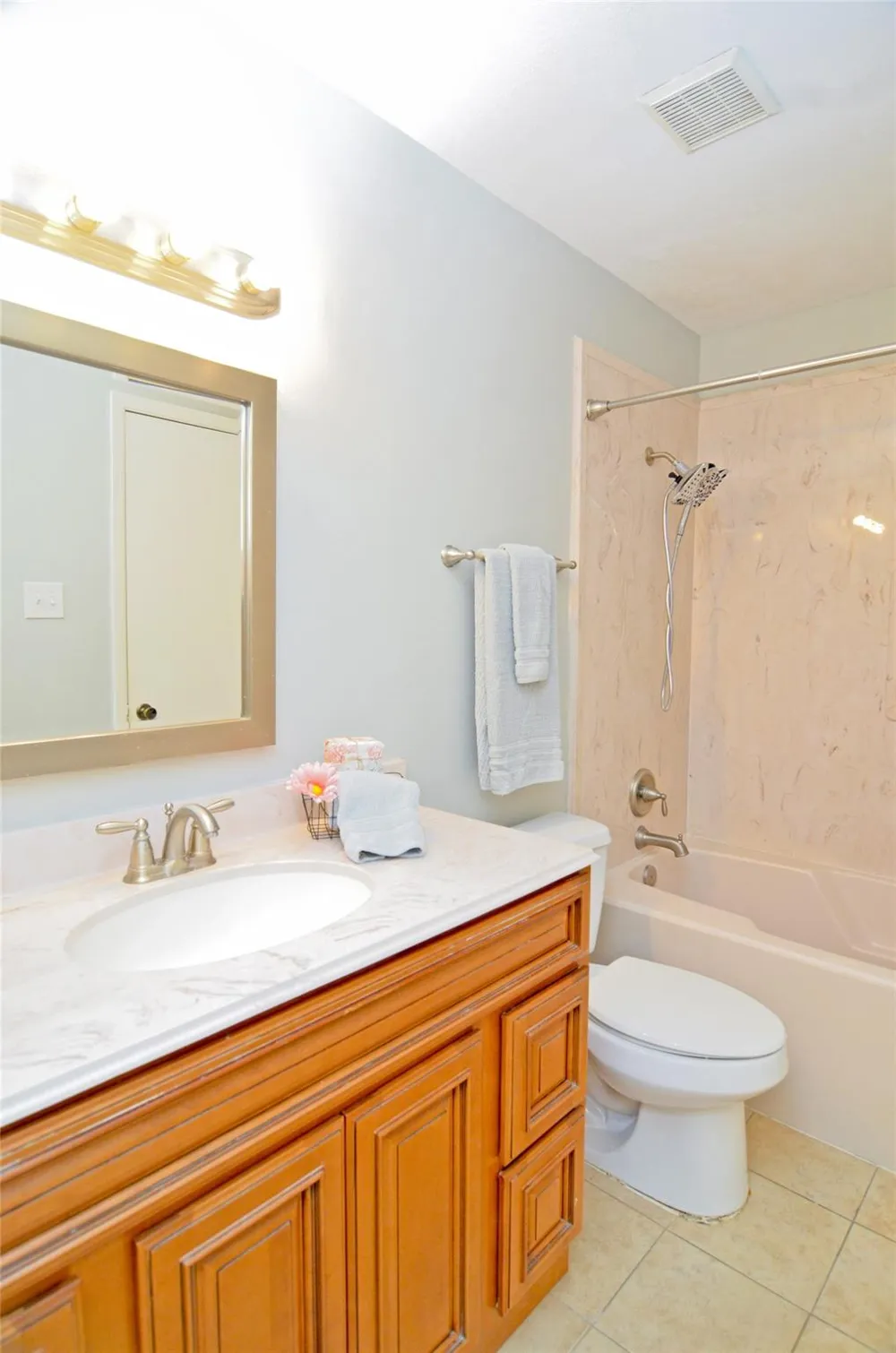 18800 Egret Bay Boulevard #1201 Webster, TX 77058