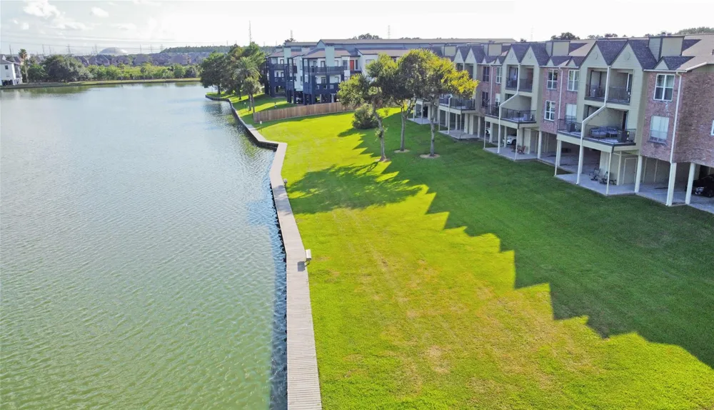 18800 Egret Bay Boulevard #1201 Webster, TX 77058