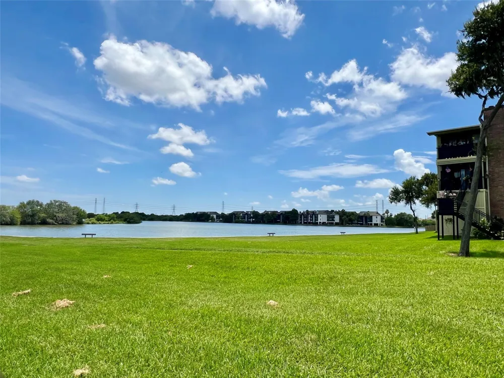 18800 Egret Bay Boulevard #1201 Webster, TX 77058