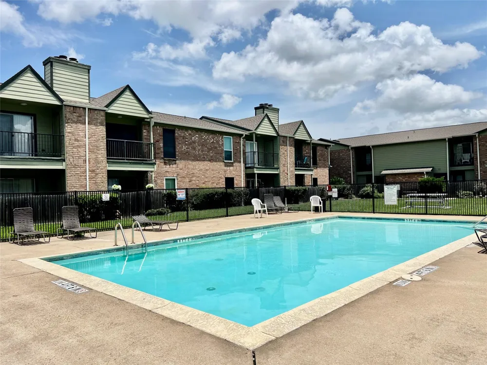 18800 Egret Bay Boulevard #1201 Webster, TX 77058