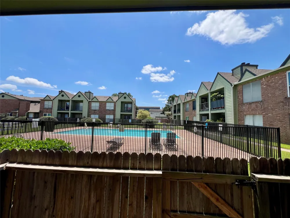18800 Egret Bay Boulevard #1201 Webster, TX 77058
