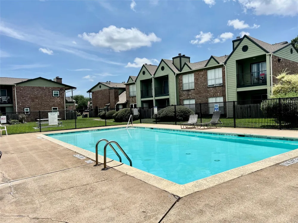 18800 Egret Bay Boulevard #1201 Webster, TX 77058