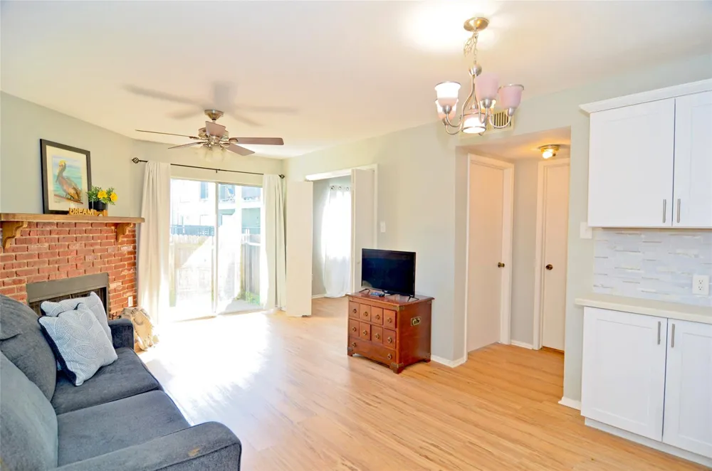 18800 Egret Bay Boulevard #1201 Webster, TX 77058