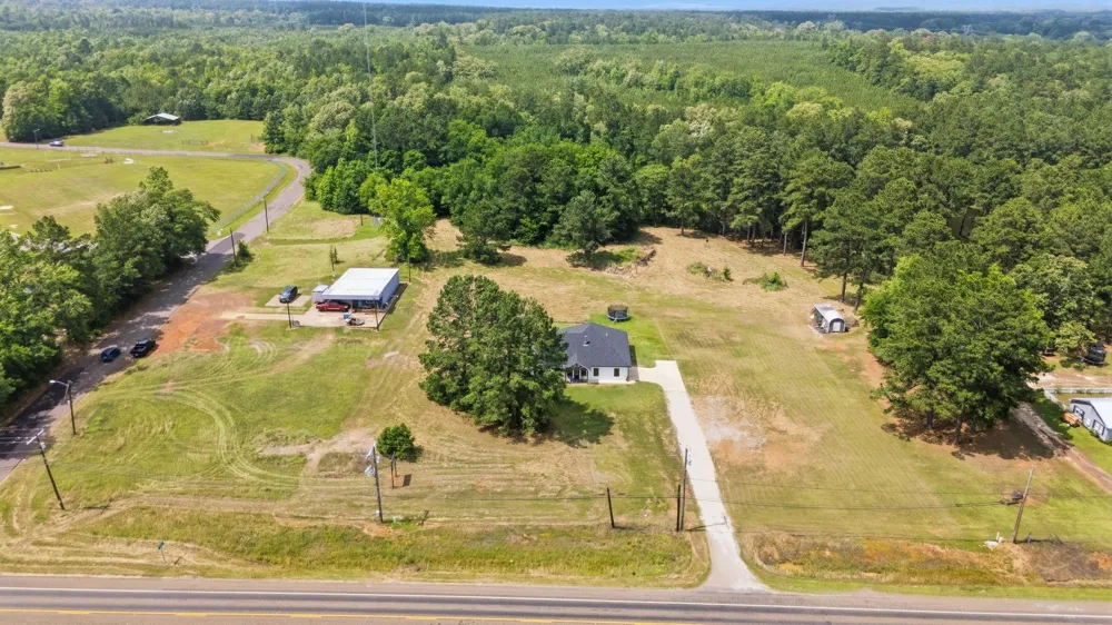 10374 St Hwy 204 Cushing, TX 75760