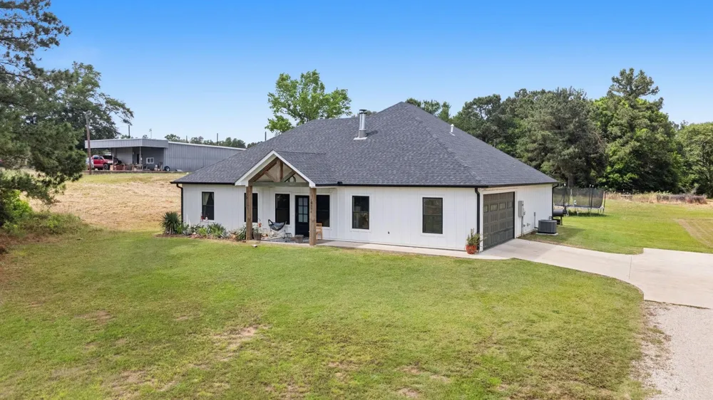 10374 St Hwy 204 Cushing, TX 75760