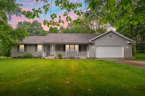 52135 Nancy Lane