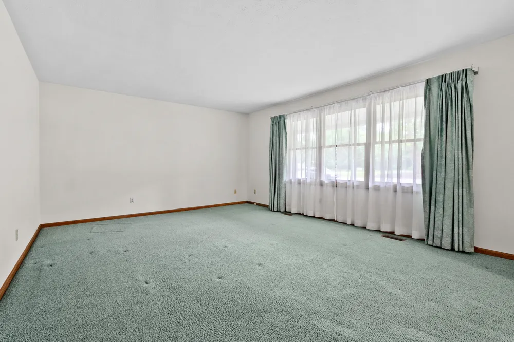 52135 Nancy Lane Three Rivers, MI 49093