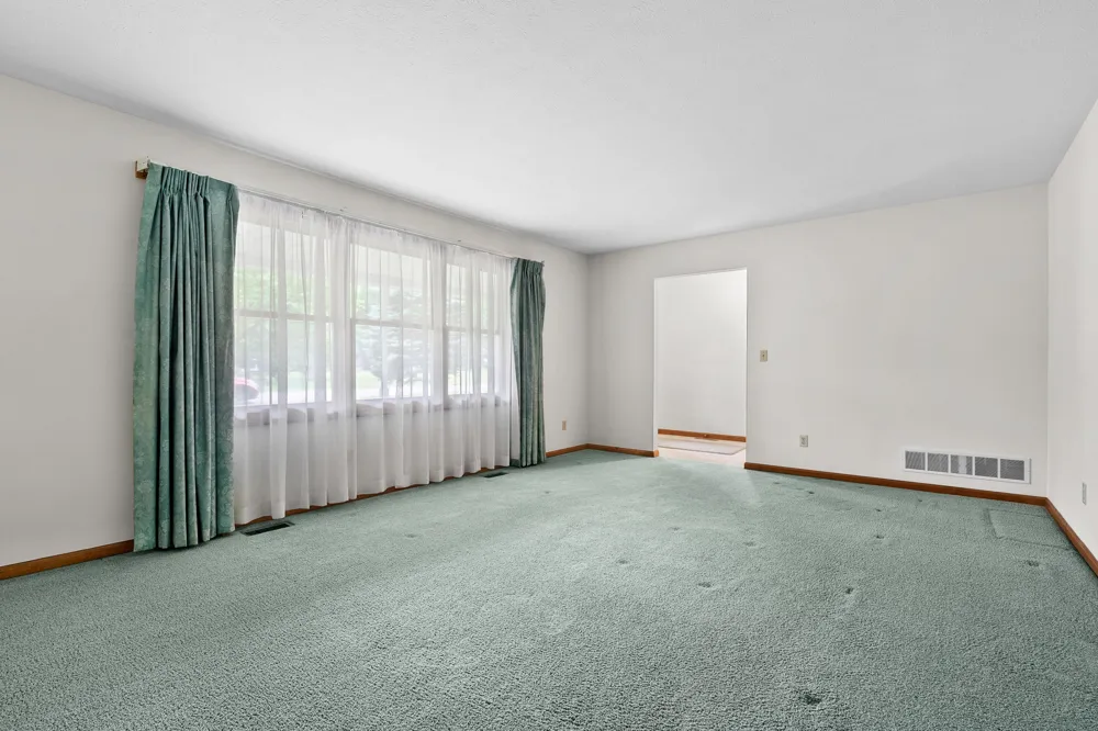 52135 Nancy Lane Three Rivers, MI 49093
