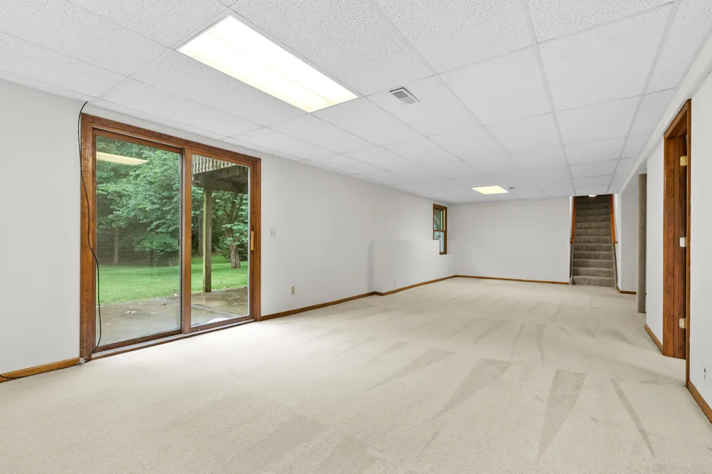 52135 Nancy Lane Three Rivers, MI 49093