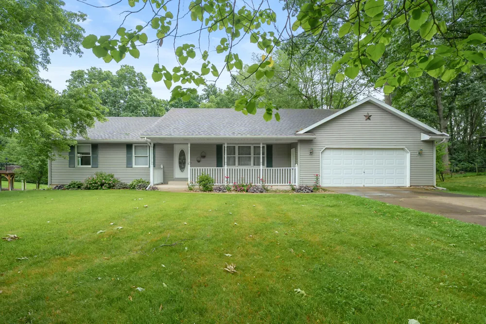 52135 Nancy Lane Three Rivers, MI 49093