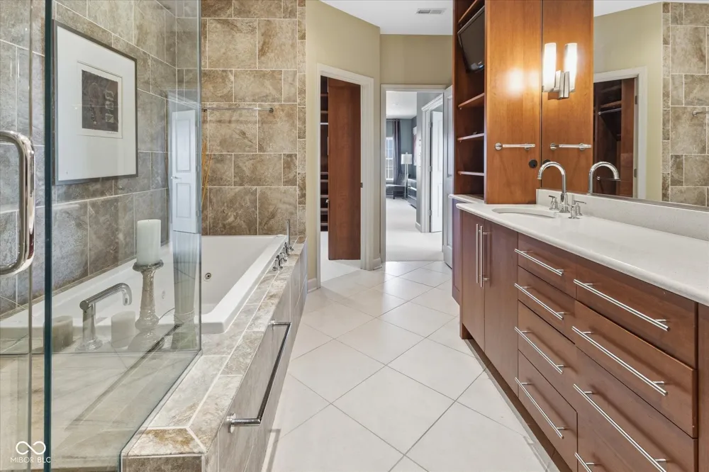 435 Virginia Avenue #604 Indianapolis, IN 46203