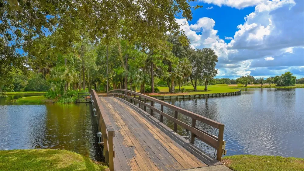 7906 WHITEBRIDGE GLEN University Park, FL 34201
