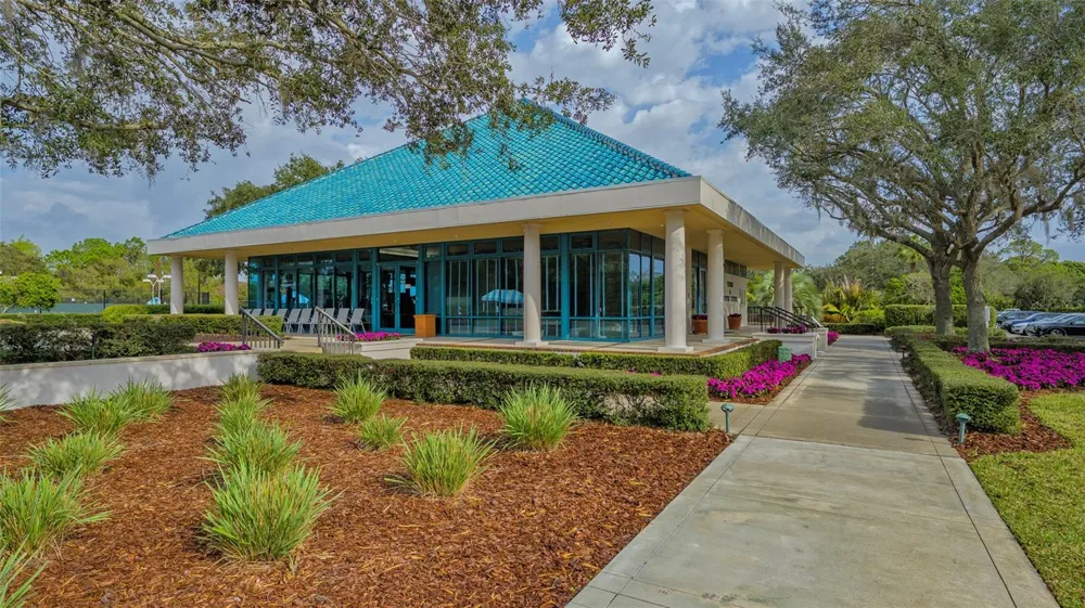 7906 WHITEBRIDGE GLEN University Park, FL 34201