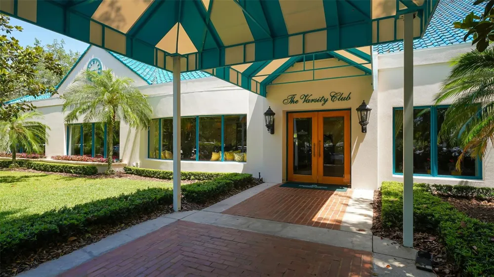 7906 WHITEBRIDGE GLEN University Park, FL 34201