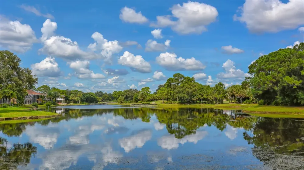 7906 WHITEBRIDGE GLEN University Park, FL 34201