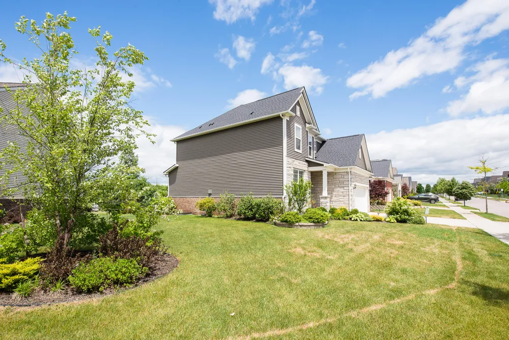 847 Groveland Circle Ann Arbor, MI 48108
