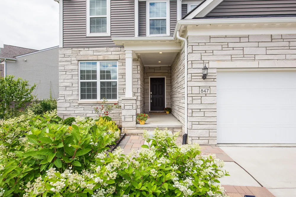 847 Groveland Circle Ann Arbor, MI 48108