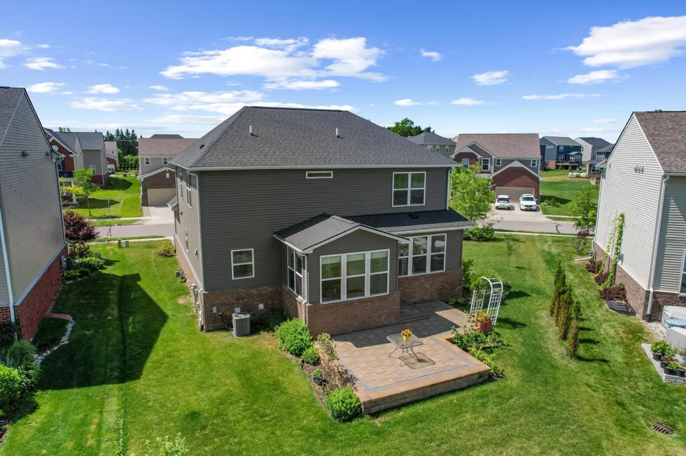 847 Groveland Circle Ann Arbor, MI 48108