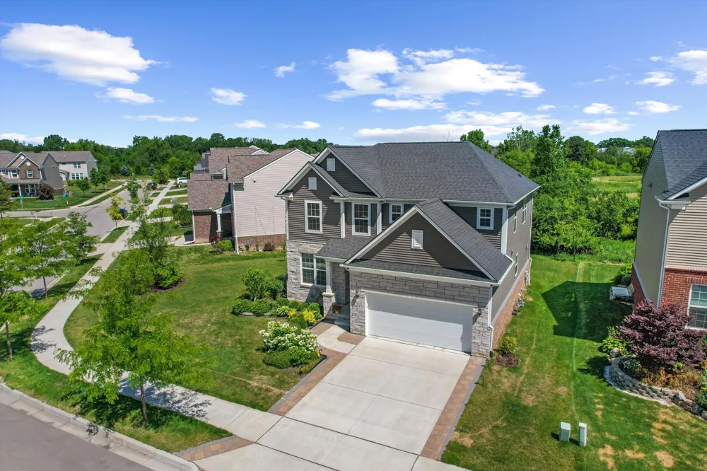 847 Groveland Circle Ann Arbor, MI 48108