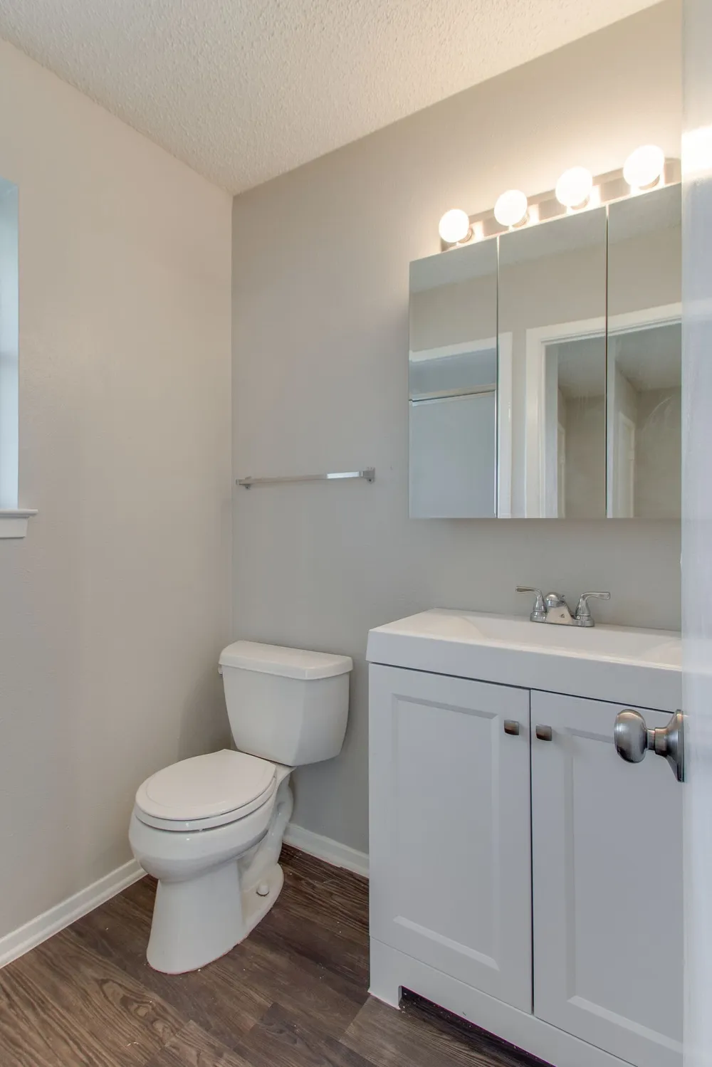 6024 Blueridge Drive Watauga, TX 76148