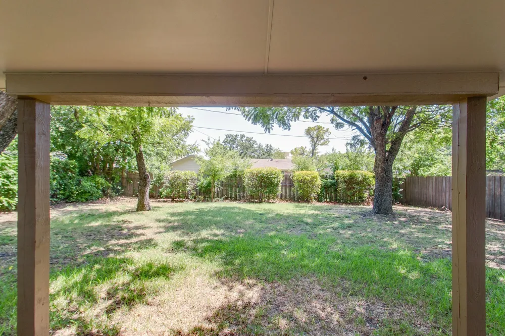 6024 Blueridge Drive Watauga, TX 76148