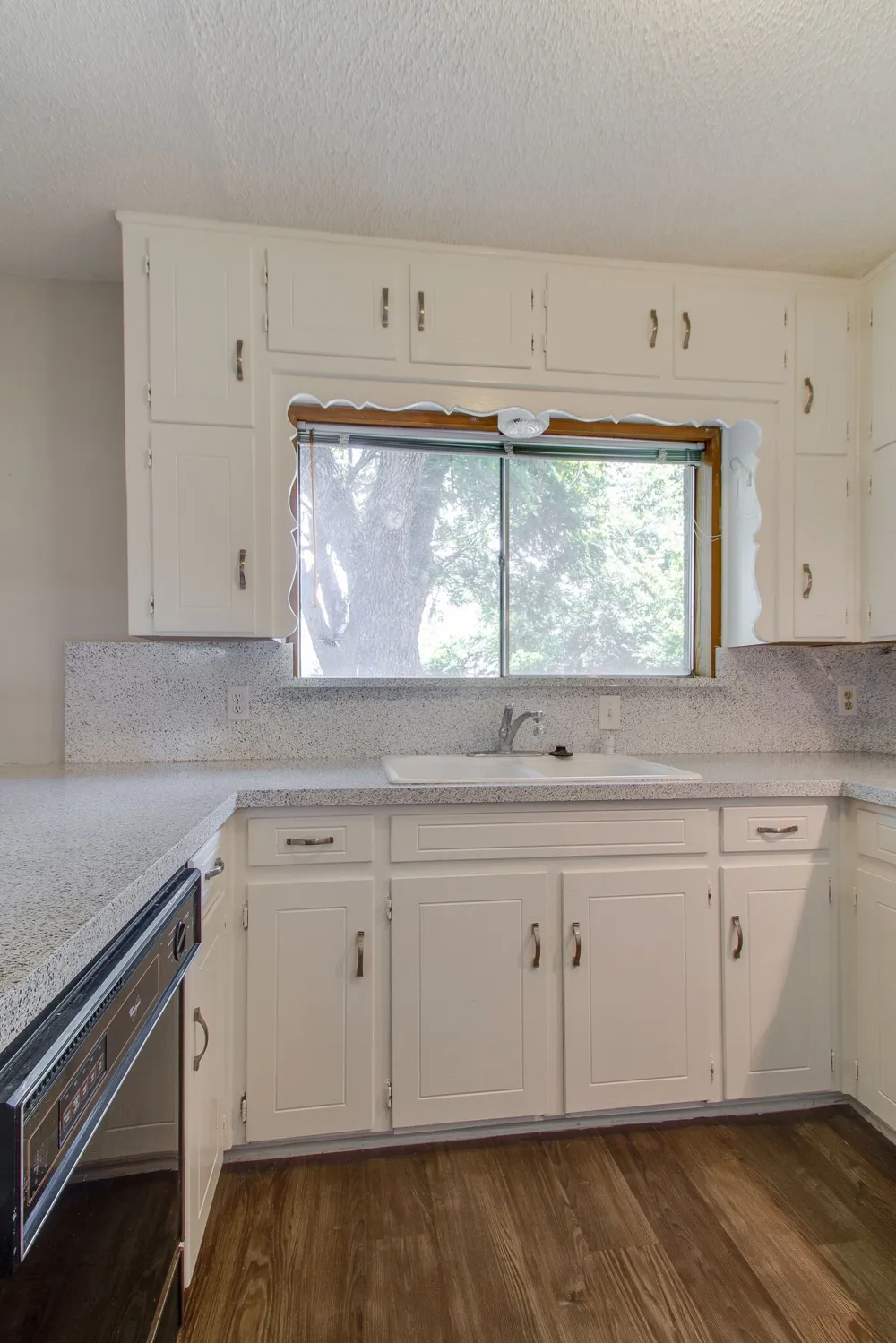 6024 Blueridge Drive Watauga, TX 76148