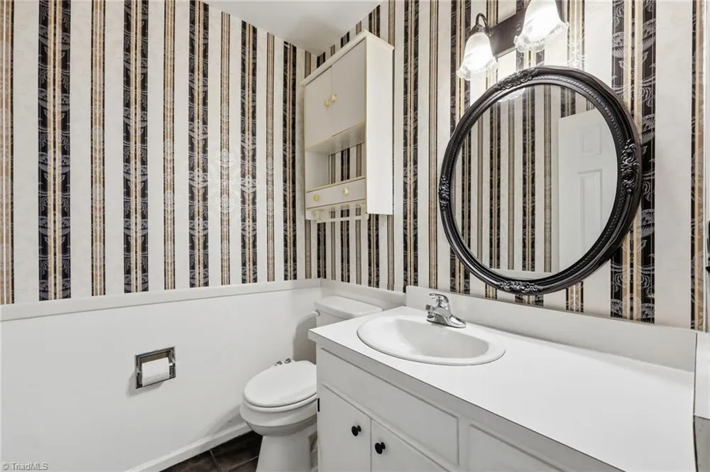 814 Baker Drive Haw River, NC 27258