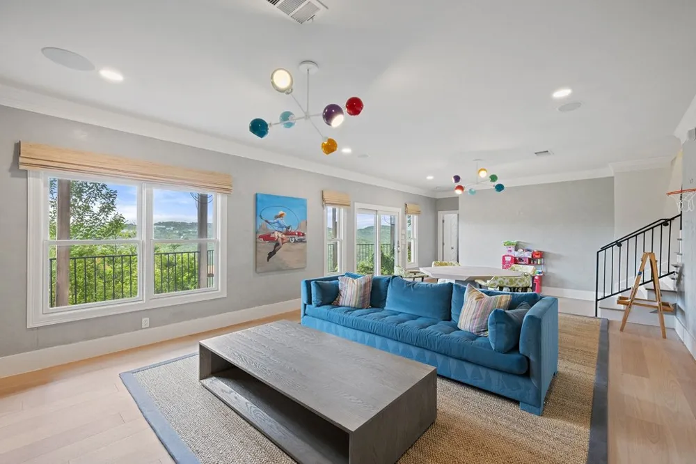1421 Circle Ridge Drive West Lake Hills, TX 78746