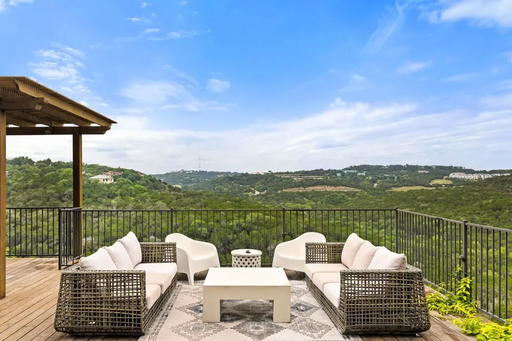 1421 Circle Ridge Drive West Lake Hills, TX 78746
