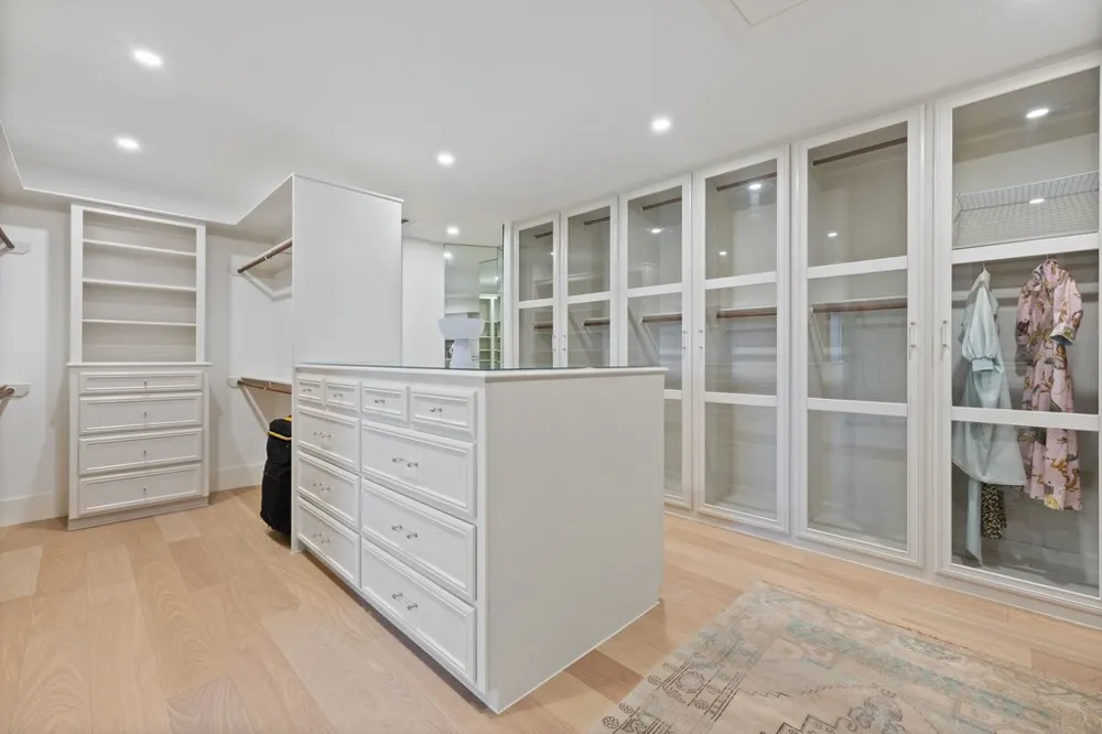 1421 Circle Ridge Drive West Lake Hills, TX 78746