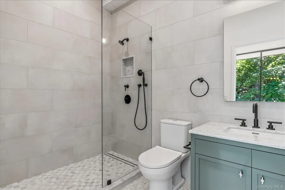 28 Watch Way Lloyd Harbor, NY 11743
