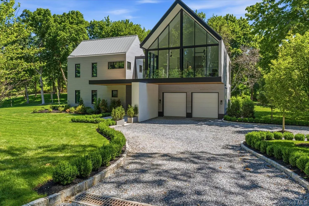 28 Watch Way Lloyd Harbor, NY 11743