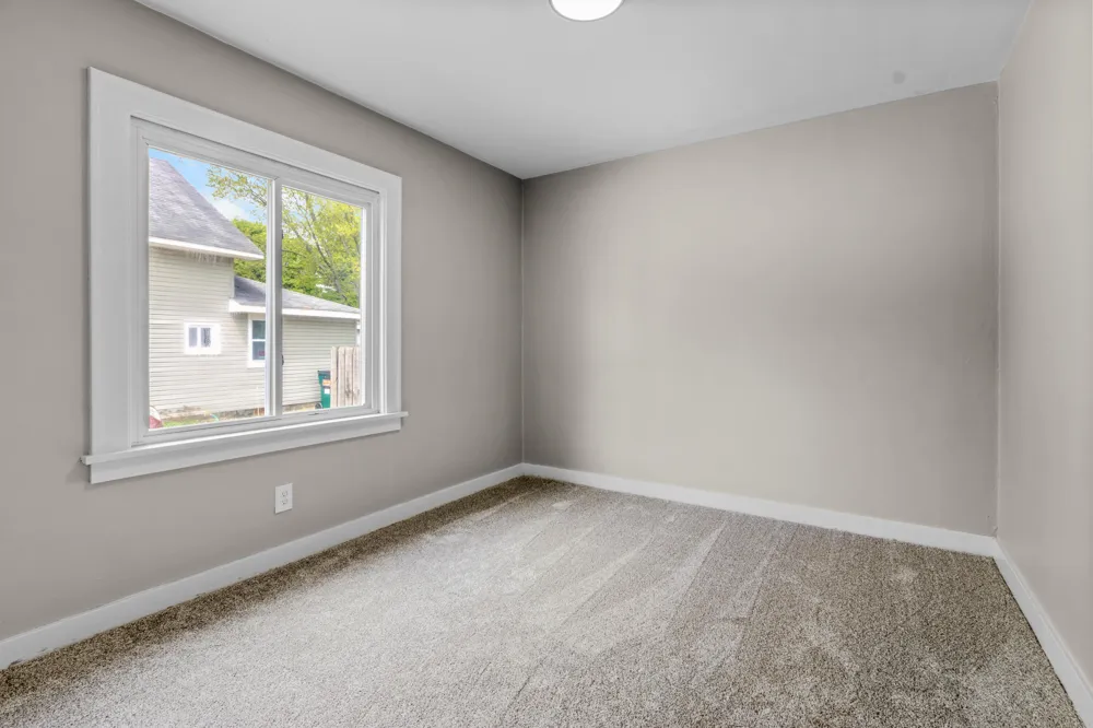 819 Harding Street NW Walker City, MI 49544