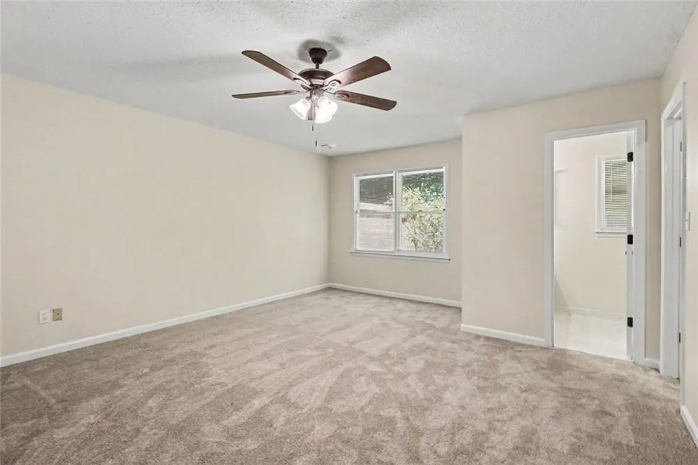 7101 Woodridge Lane Union City, GA 30291