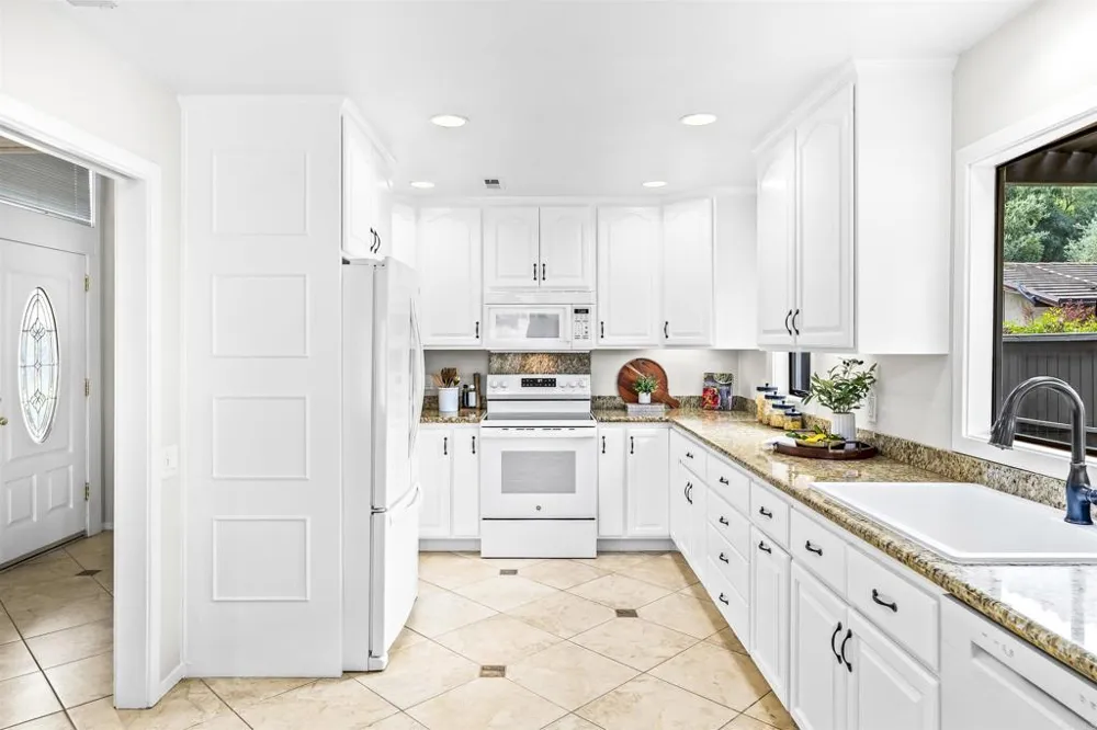 32805 Temet Drive Pauma Valley, CA 92061